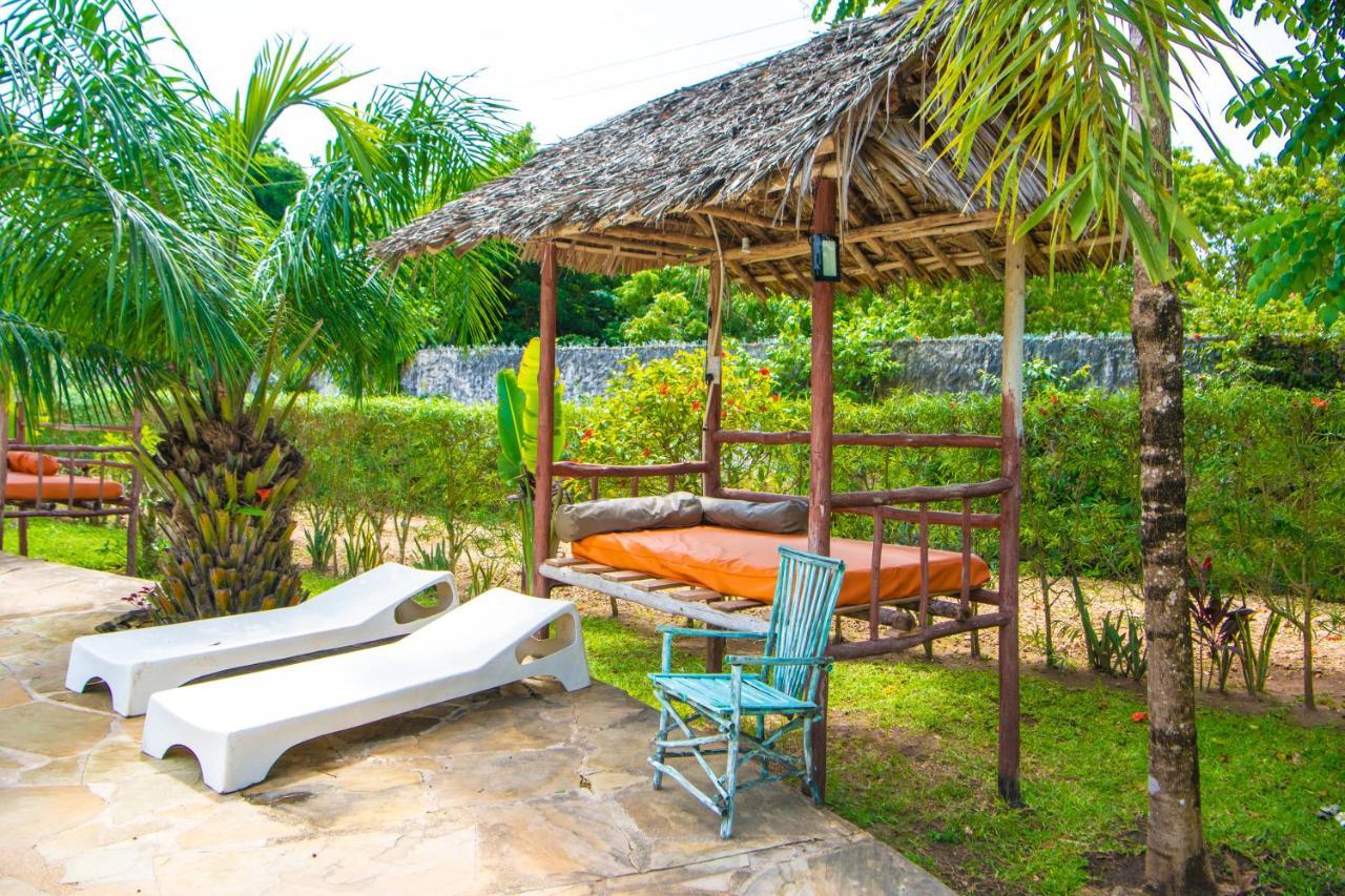 Oasis Diani Beach Villas מראה חיצוני תמונה