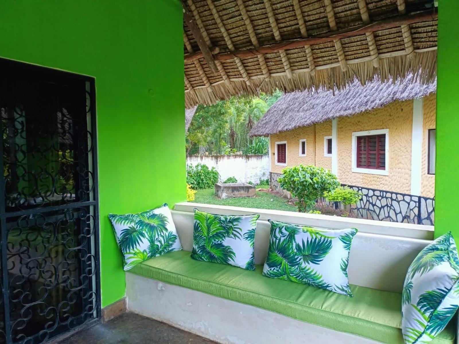 Oasis Diani Beach Villas מראה חיצוני תמונה